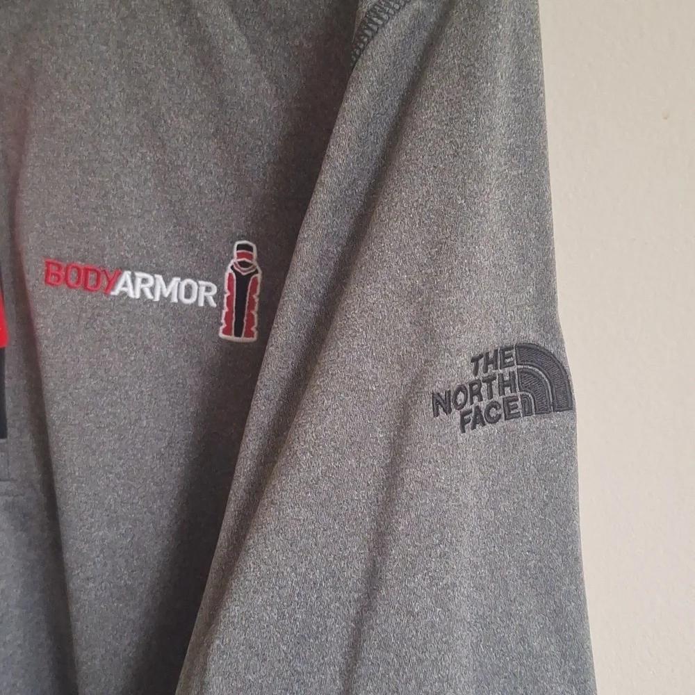 The North Face Bodyarmor Charcoal Quarter-Zip Lightweight Fleece Pullover Size M